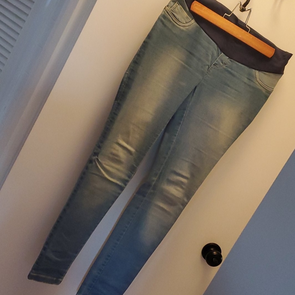 Pregnancy skinny jeans like new